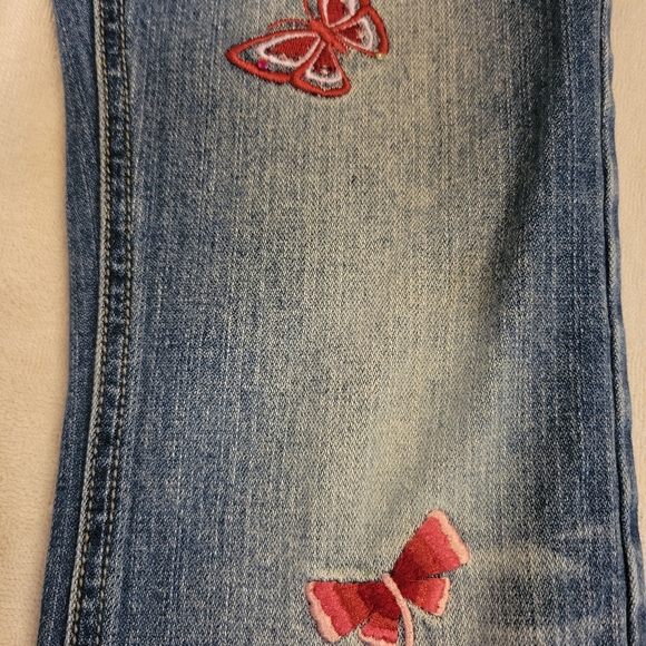 Squeeze Girls Sz 10 Vintage Look Denim Jeans with Butterfly Embroidery - Picture 7 of 8